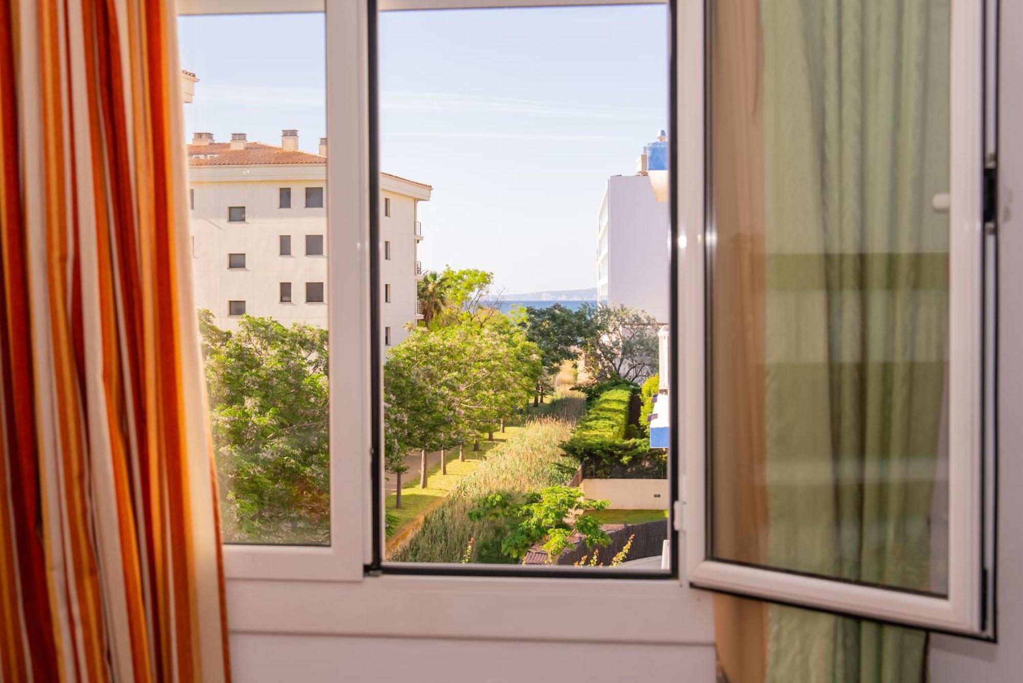 Hotel Montana By Bossh! Hotels Rosas Exterior foto